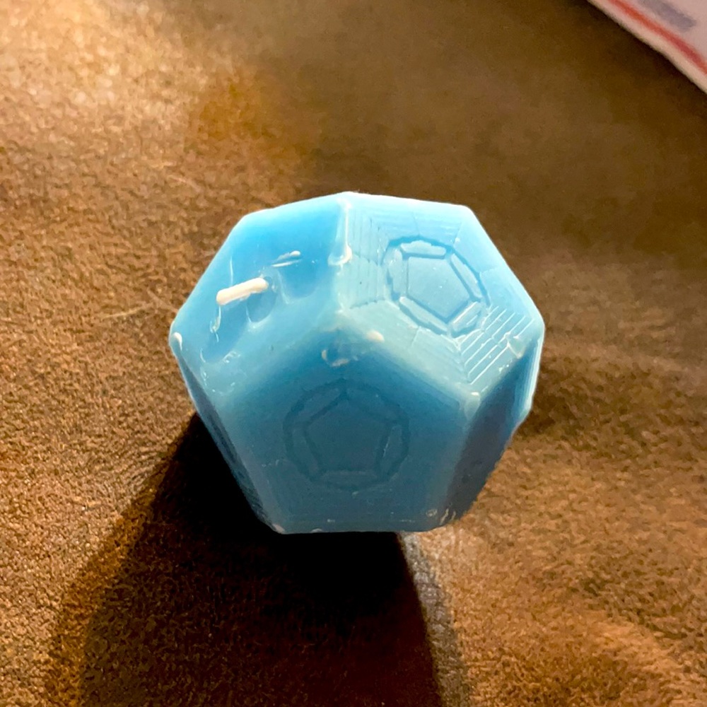 Destiny octagon candle with symbols impressions